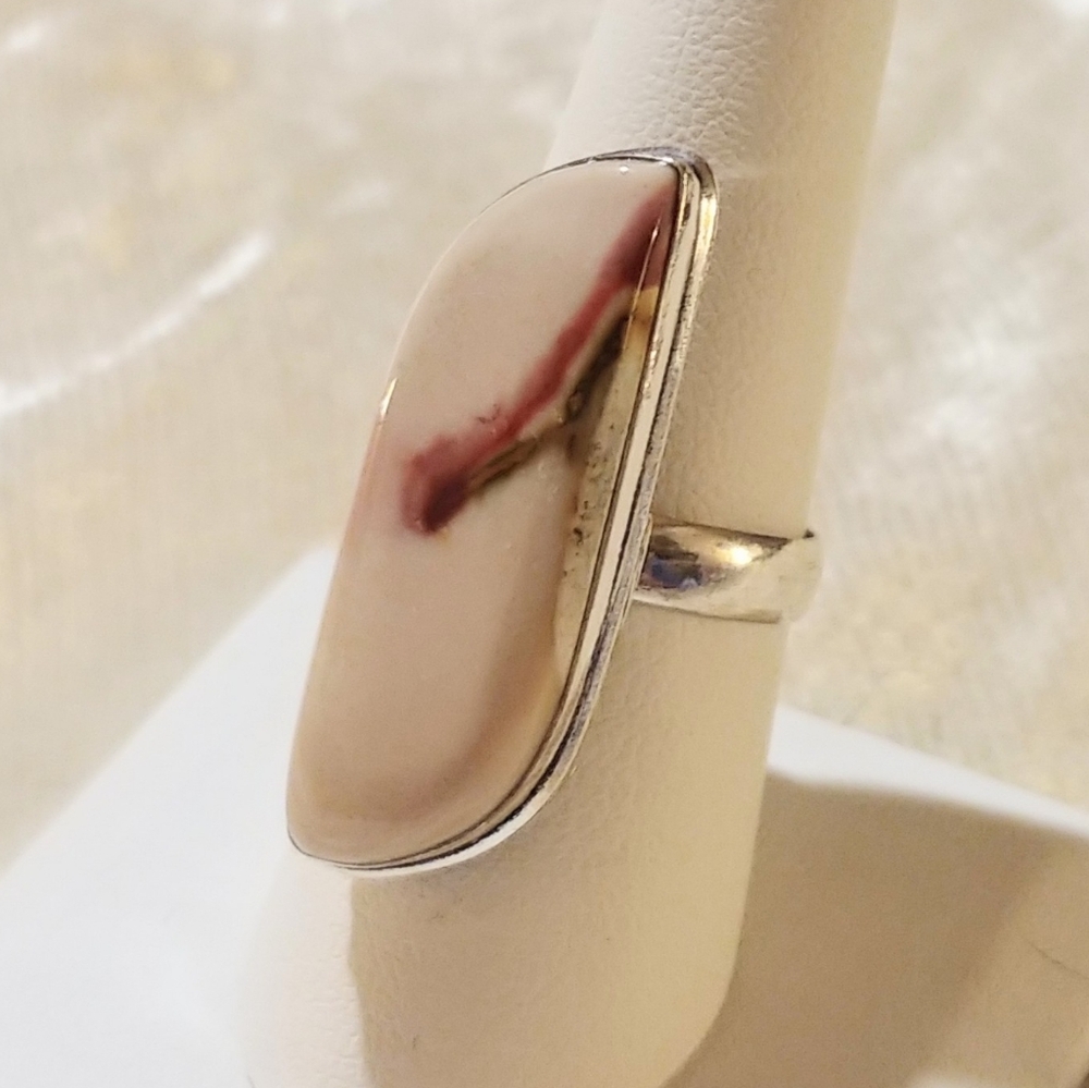 NWOT Natural Mookaite Gemstone Mineral Ring .925 Sterling Silver Overlay